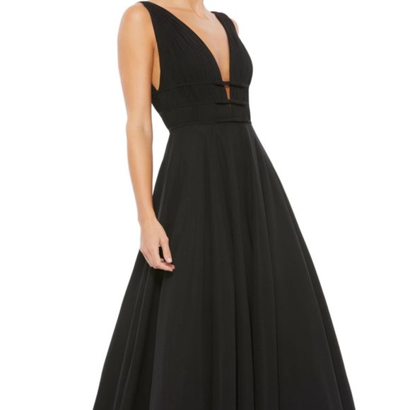Mac Duggal Ballgown (Black, New) - Picture 1 of 4